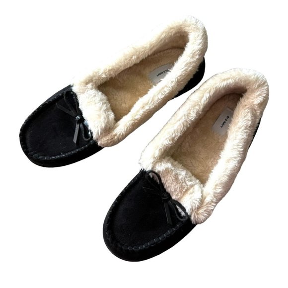 NWOT Old Navy Faux Fleece Moccasin Style Slippers Black Jack Size 10 - Picture 1 of 5